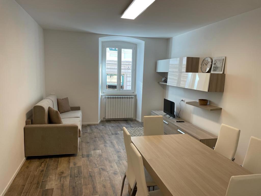 Casa Vacanze Ginevra 1 Trieste Ngoại thất bức ảnh